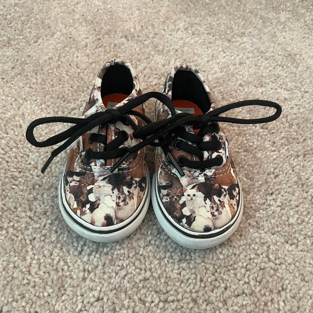 VANS ASPCA Toddler Cat Lace Up Sneakers